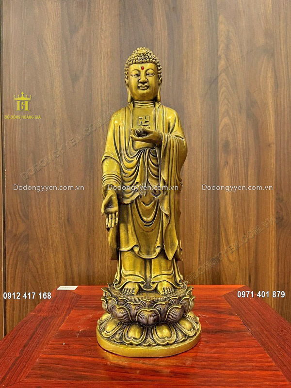 Pho tượng Đức Phật A Di Đ&agrave; đứng bằng đồng v&agrave;ng thanh khiết